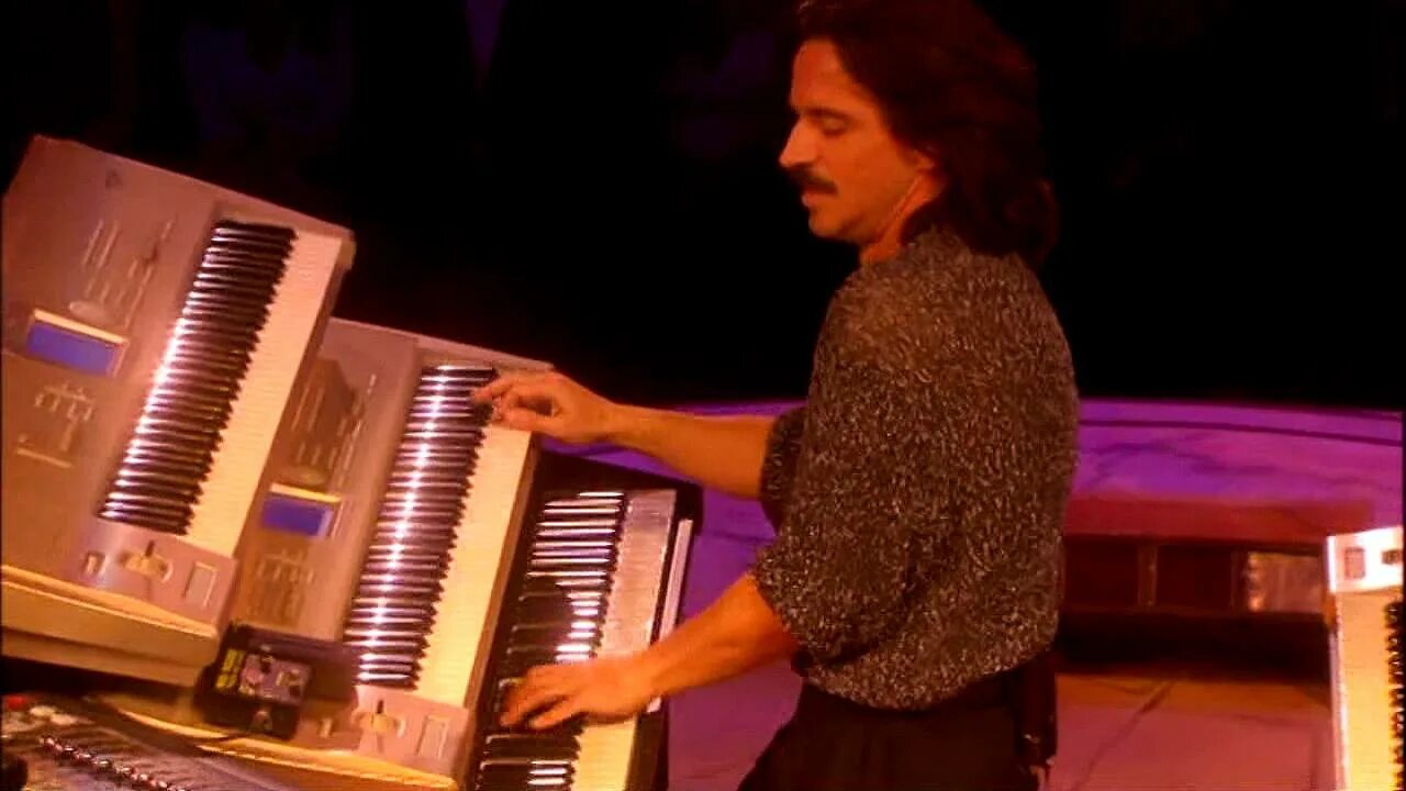 Yanni event. Yanni 2006. яни лайф концерт 2006. янни хрисомаллис дудук. if i could tell you янни.