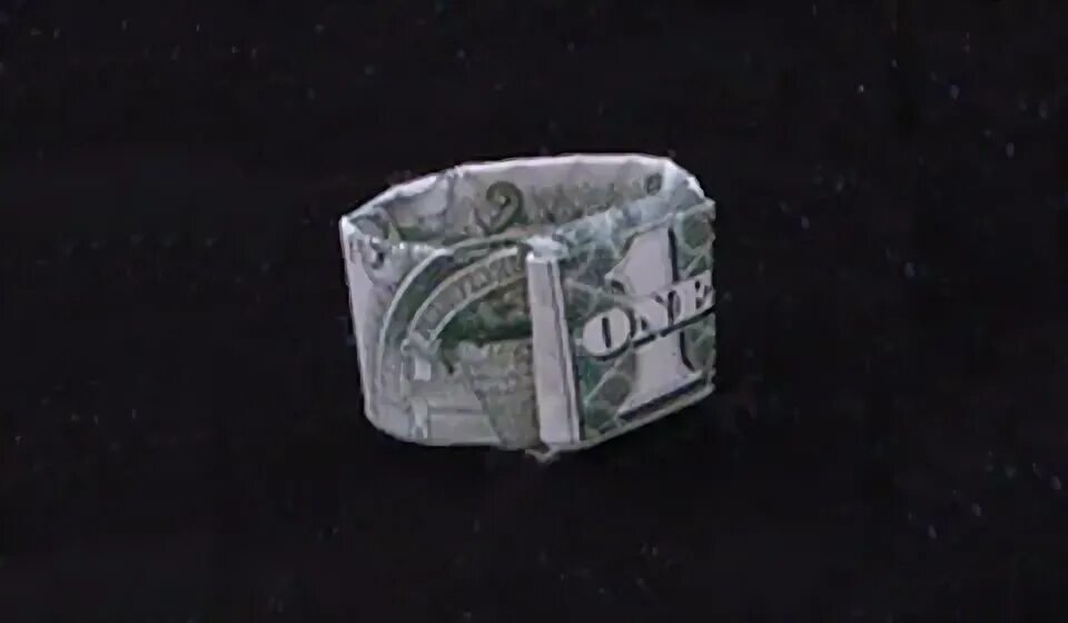 Кольцо из доллара. Money rang. Деньги кольца цена. Money rang. Валентинка из денег.