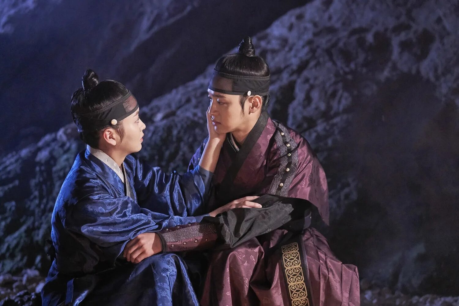 1000 звезд лакорн. дорама rahut rissaya 2020. романтическая история нок-ту сериал. дорама сказание о 1000 звезд. сердце на двоих лакорн.