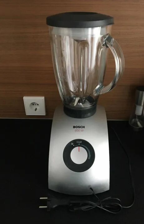 Блендер лидл. 7727 филипс блендер. Bialetti milk blender. Блендер гемлюкс стационарный 1200 g. Блендер 600w.