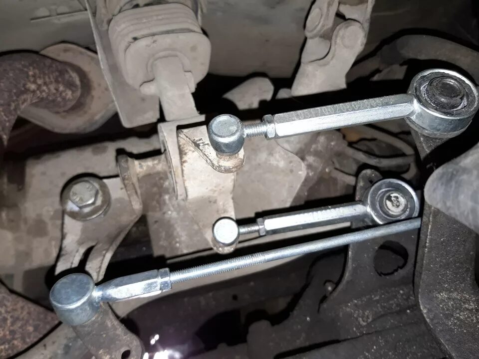 Как снимать тяги кпп Сальник кулисы МКПП. Peugeot 206, 1,4 л, 2007 года своими руками DRIVE2