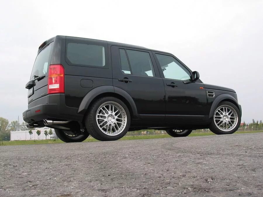 Шины дискавери 3. Диски Discovery 3. Land Rover Discovery 3 на 20 дисках. Land Rover Discovery 4 на 20 дисках. Диски Дискавери 3 на Дискавери 2.