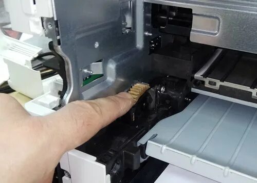 Ecosys m2135dn пароль. Kyocera m2135. шестерня привода печки kyocera 2035. kyocera ecosys m2135dn.