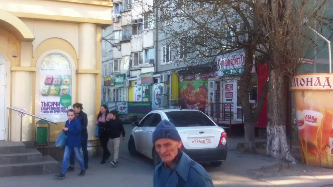 Шайба ростов-на-дону улица добровольского. Ростов на дону северный шайба. Рынок шайба магазины. Рынок шайба ростов на дону. Кафе в ростове на дону на шайбе.