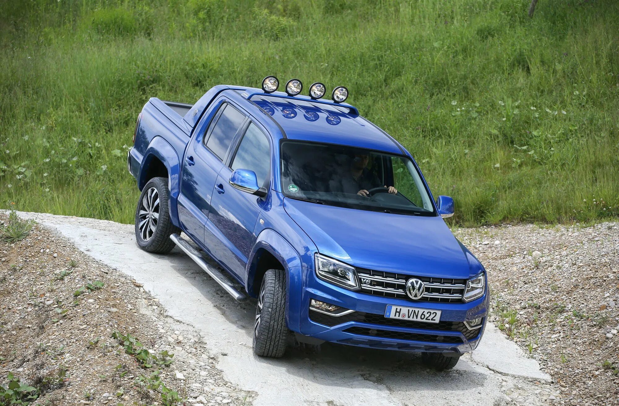 Куплю фольксваген амарок б у. Фольксваген Амарок. Volkswagen Amarok внедорожный. Фольксваген Амарок тюнингованный. VW Amarok 2019 Tuning.