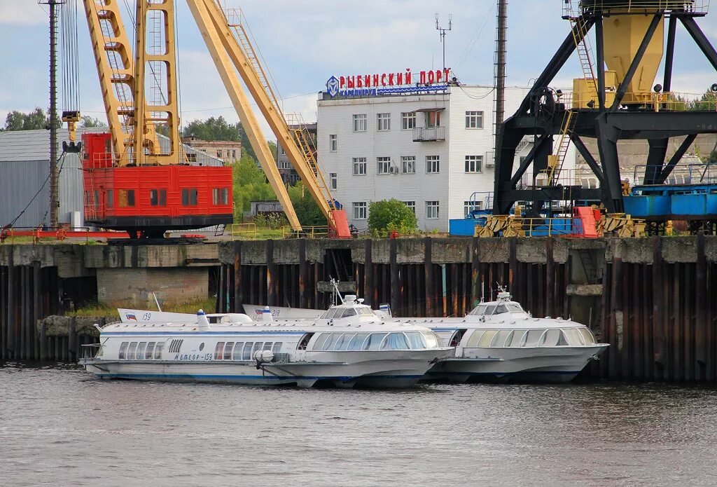 Рыбинск порт. Рыбинский грузовой порт. Рыбинский Речной порт. Грузовой порт Рыбинск.