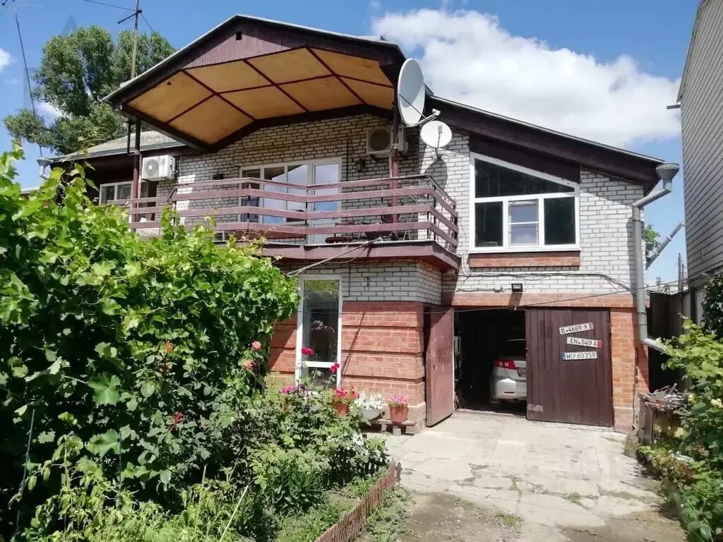 Розы люксембург 102. Таганрог роза Люксембург 85 дом. Оренбургский Цыганский дом розы Люксембург. Golden Black Таганрог роза Люксембург 134.
