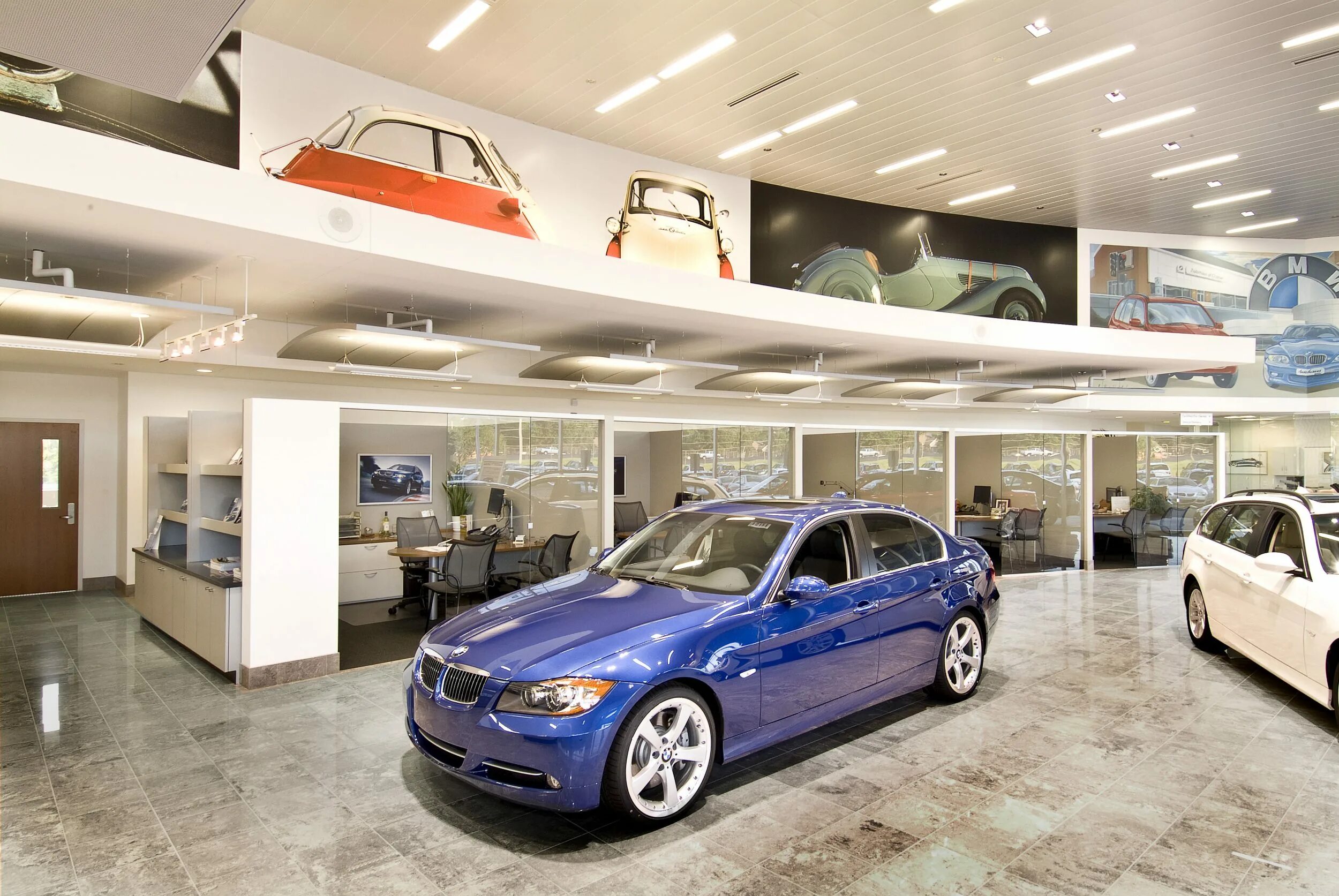 Куплю новый автомобиль в минске. BMW автохаус. BMW autohaus Екатеринбург. Офис BMW.