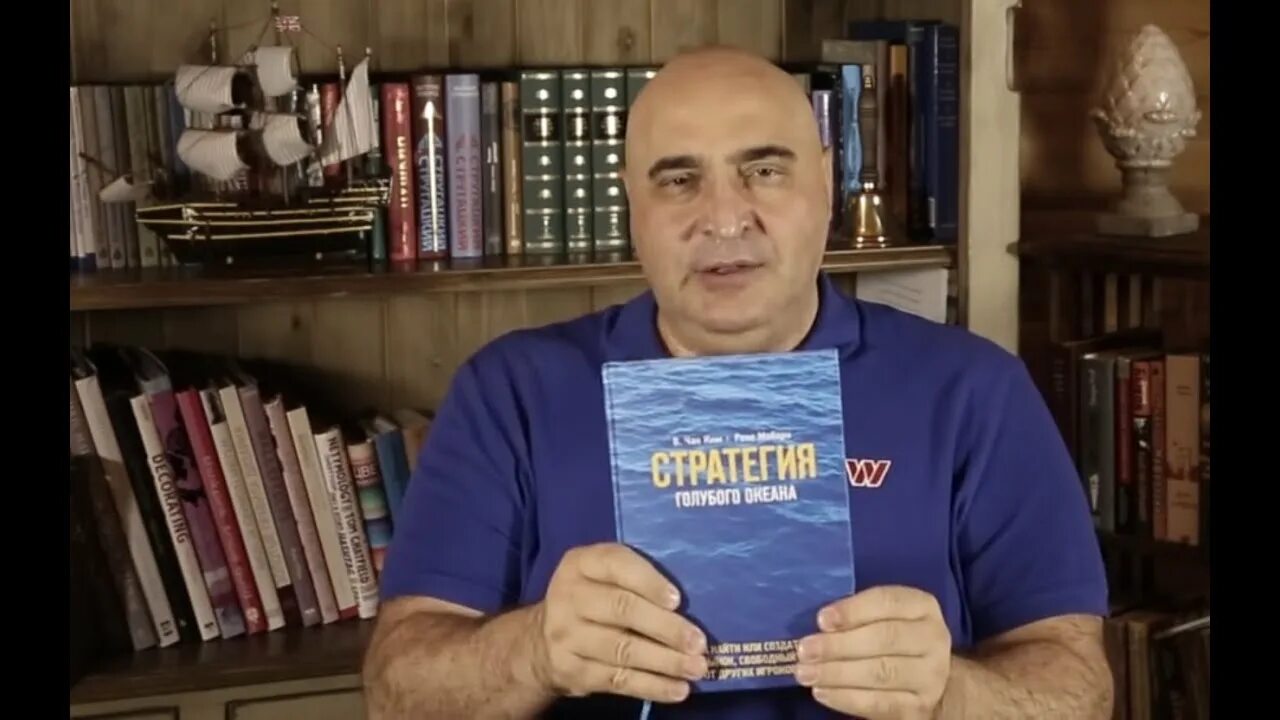 Довгань где он сейчас. Довгань владимир синегерия. владимир довгань аудиотренер. довгань украинский писатель. владимир довгань и рогозин.