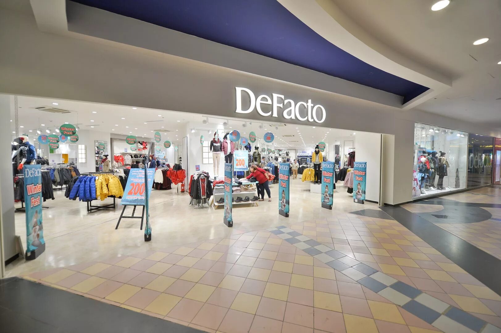 Defacto спб. Де факто одежда магазины в москве. Defacto одежда. Defacto магазин одежды. Defacto одежда интернет магазин.