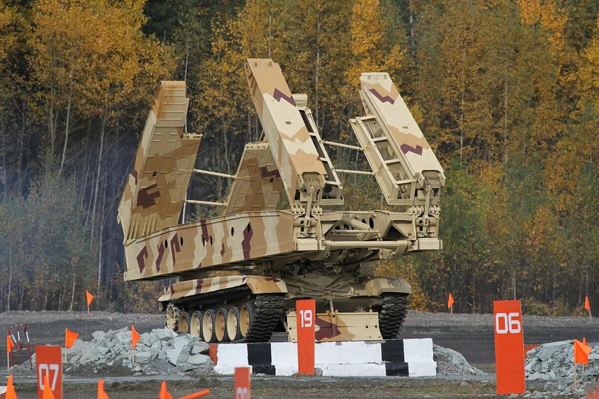 Необычные строительные машины. Скраповоз-транспортер scheuerle mpik 160. Необычный танк. Необычные инженерные машины. 2.