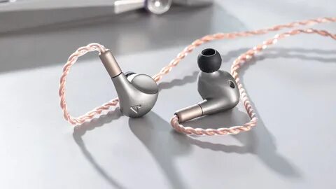 Astell&Kern shoots for the moon with its luxury Luna IEMs.