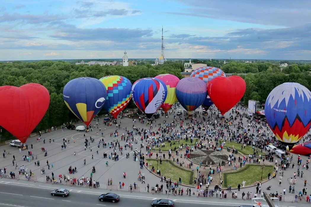 День города новгорода. День города в Великом Новгороде. Икий Новгород день города. Великий Новгород сердце России. День города в Новгородском Кремле.