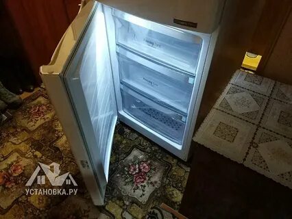 Холодильник дверью другую сторону
