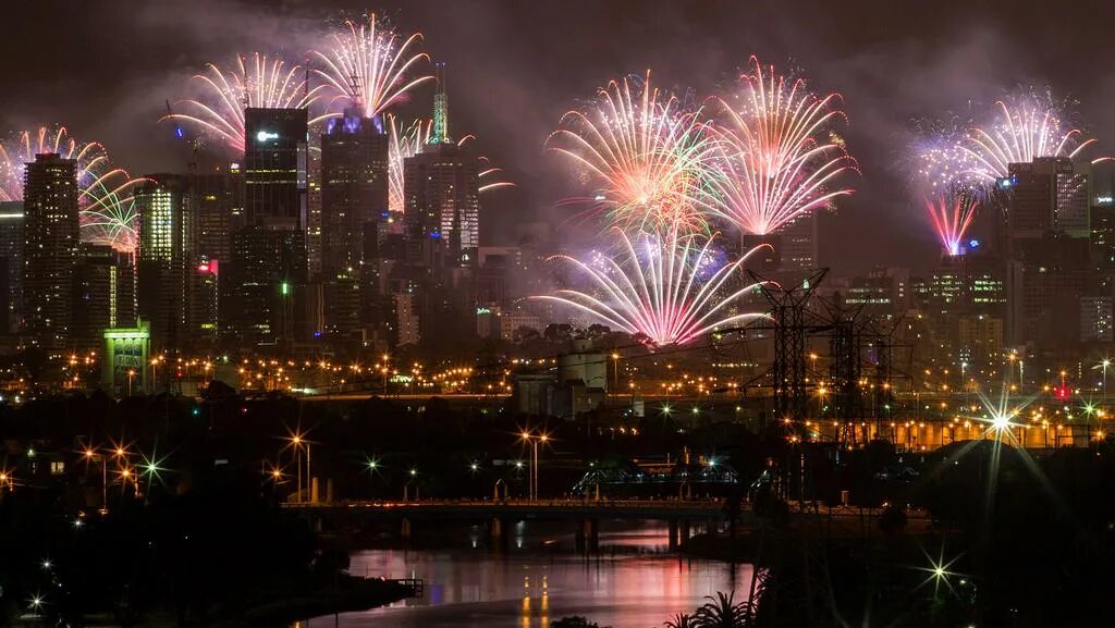 Happening city. Салют в Мельбурне. Австралийский новый год. Мельбурн. New year in Melbourne.