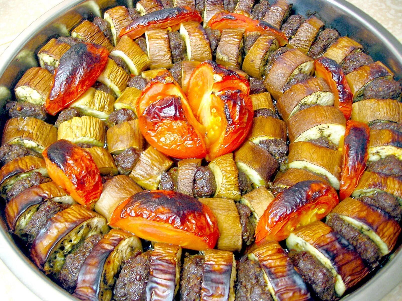 Турецкие блюда. Турецкая кухня. Турецкая кухня мясные блюда. Турецкие блюда из баклажанов. Второе по турецки