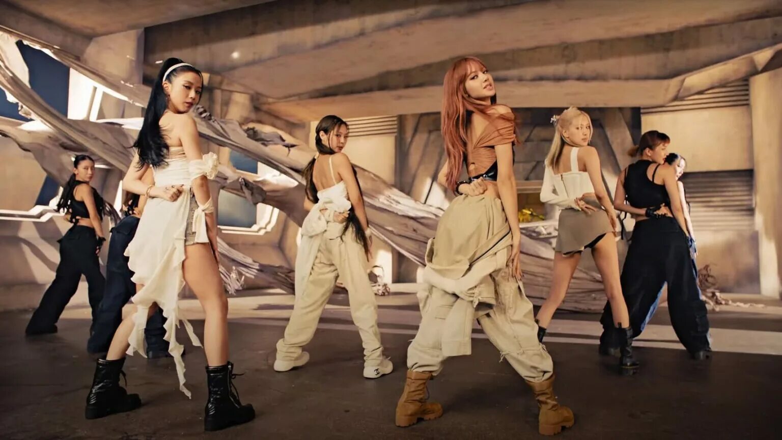 Blackpink pink venom. Пинк веном клип. Блэк пинк веном. Пинк веном клип. Лиса из blackpink 2022.