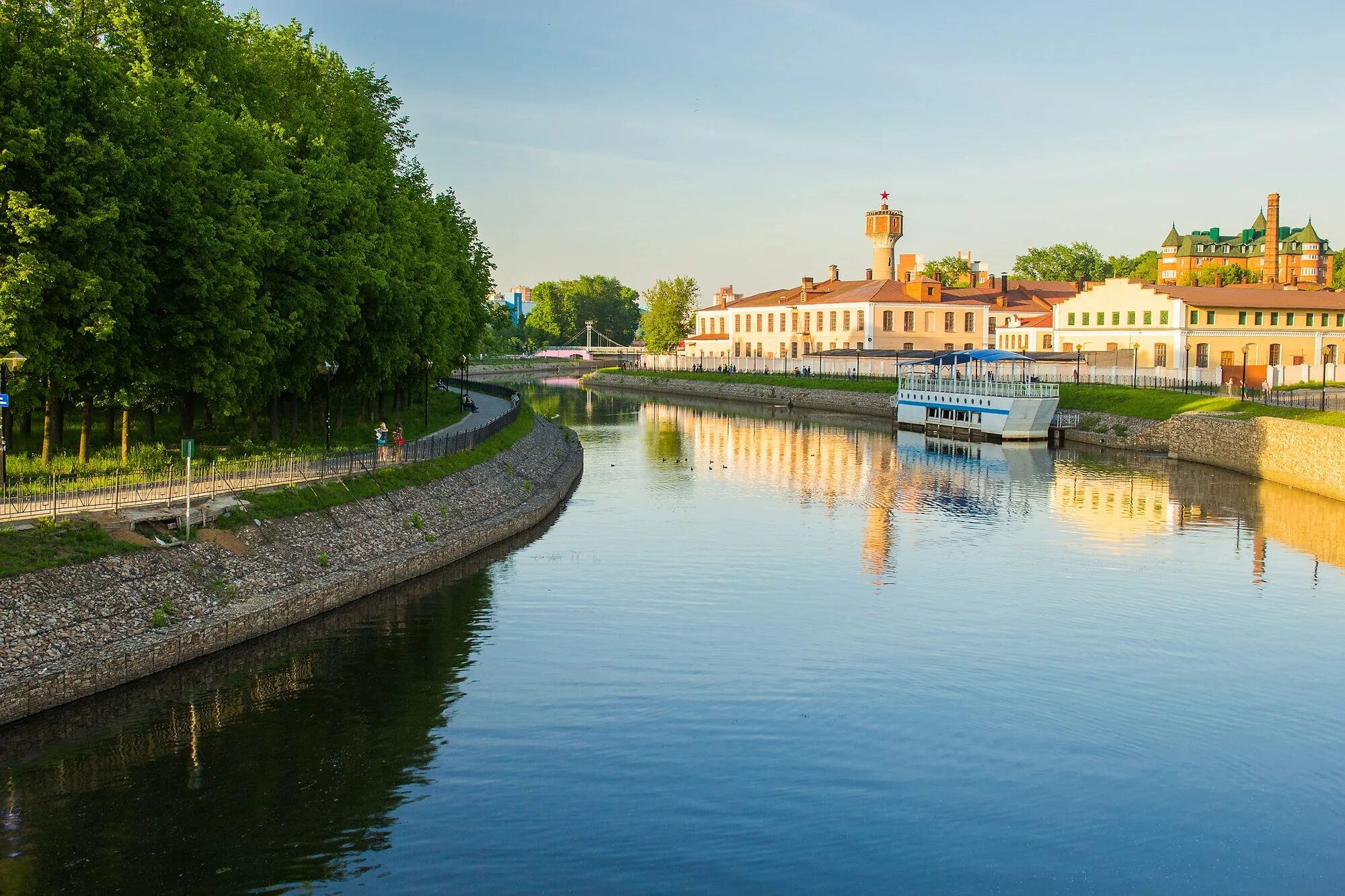 Река уводь. Река Уводь Иваново. Город Иваново река Уводь. Набережная уводи Иваново. Иваново город центр река Уводь.