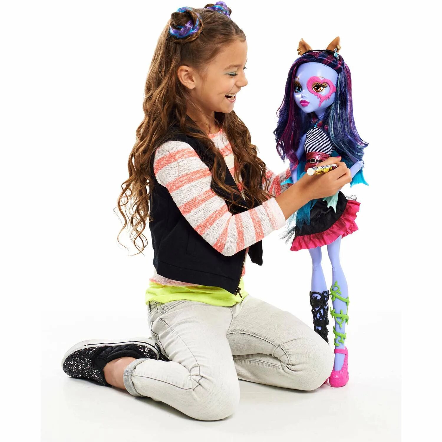 Хай высокий. Monster High 70 см Freaky friend. Большая кукла Монстер Хай 70 см. Монстер Хай большая 71 см. Кукла Monster High 70 см.