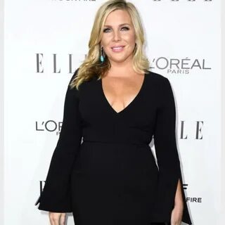 50 Hot And Sexy June Diane Raphael Photos.