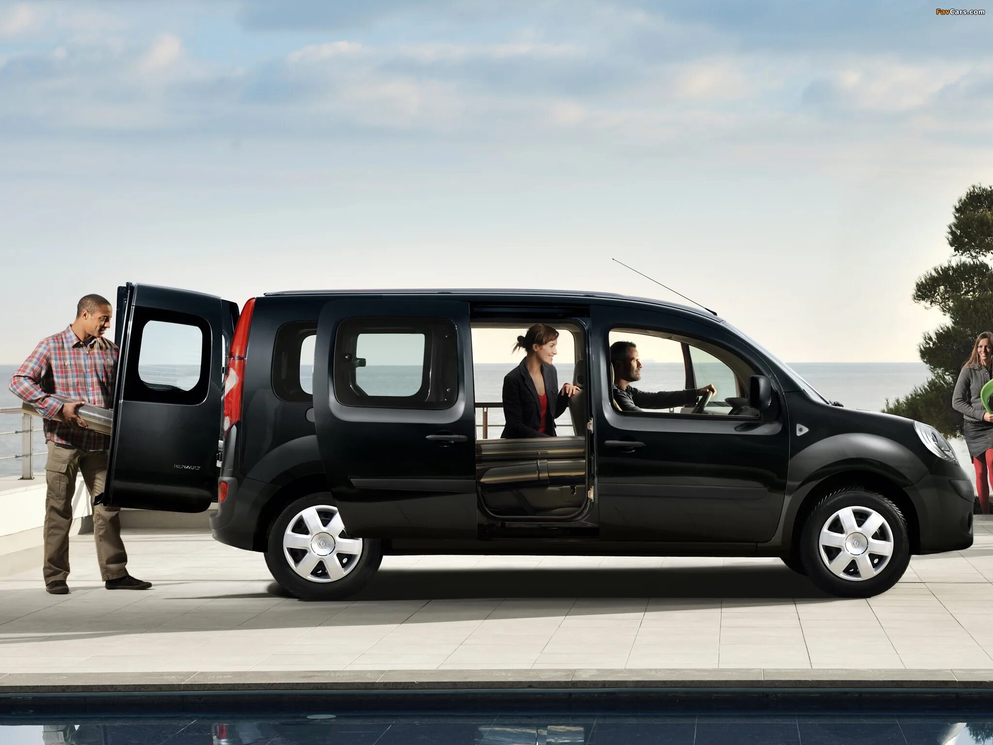 Топ 7 мест. Рено гранд кангу. renault grand kangoo. renault kangoo 2012. рено кангу гранд 7 местный.