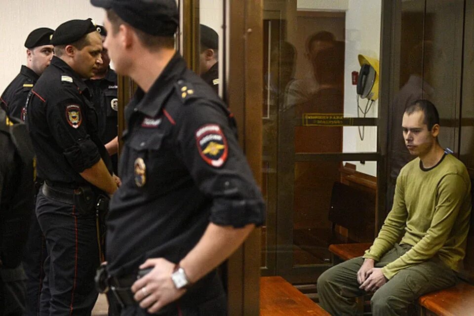 Дмитрий виноградов стрелок. Полицейский расстрелял коллег в метро. Дмитрий виноградов. Адвокат киллера. Расстрелял коллег.