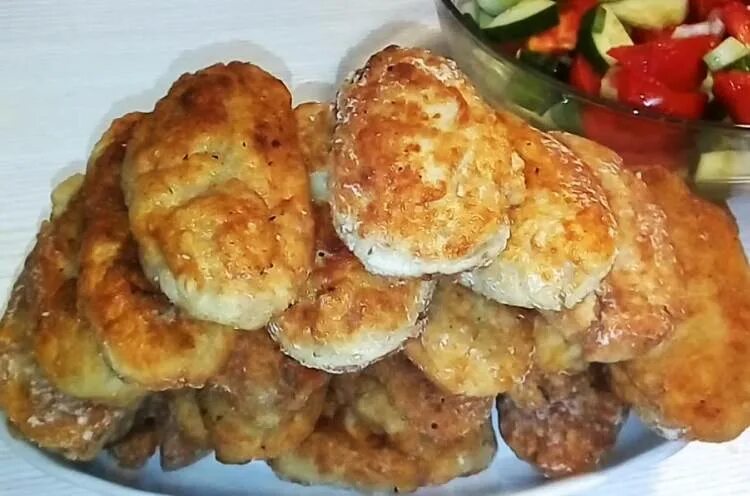Как сделать фарш из речной рыбы. Котлеты из речной рыбы. рыбные котлеты из карася. котлеты из речной рыбы в домашних условиях. котлеты из речной рыбы с костями.