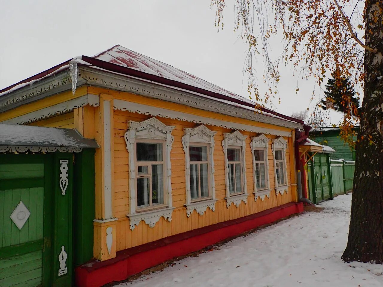 Дом Коломна старый город. Коломна исторические здания. Коломна ул Комсомольская старинный дом 1897 г. Домик в Коломне. Avito в коломне