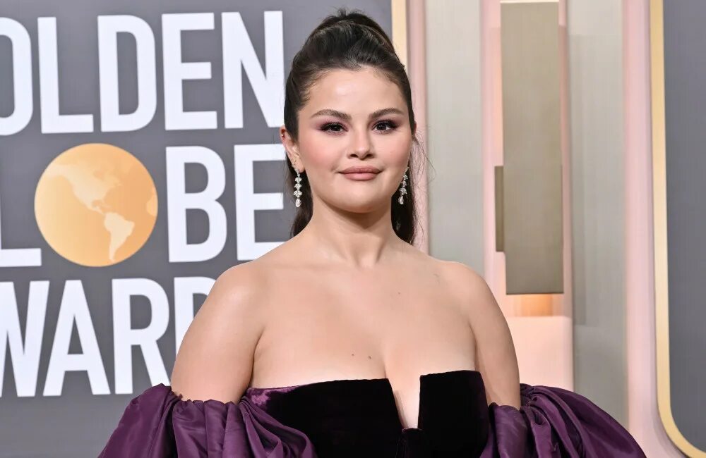 Selena Gomez Announces Release Date for Upcoming Single "My Mind & Me" Selena go