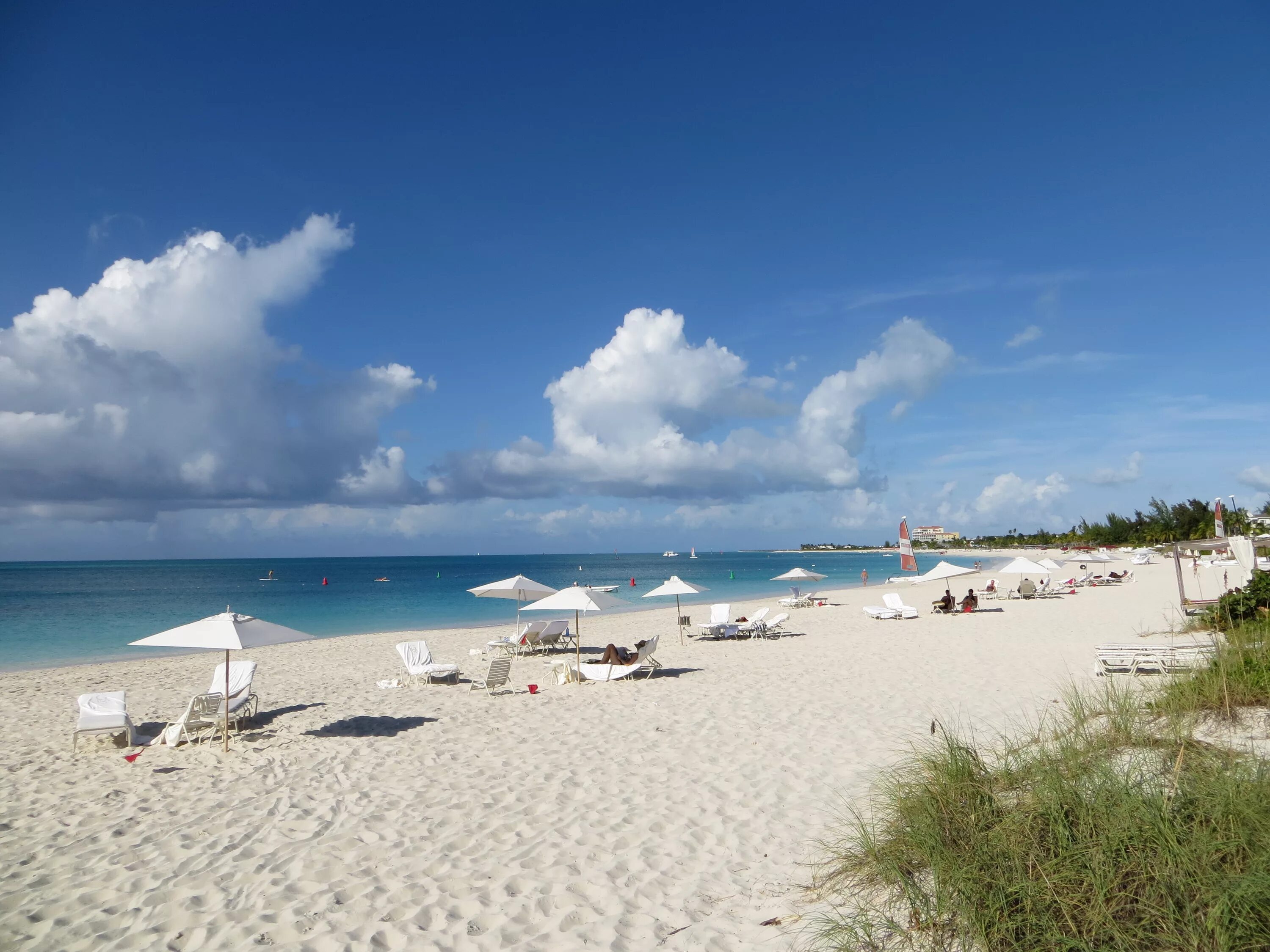 Русские пляжи фото. Пляж Grace Bay. Песчаный пляж. Пляжи России. Российский пляж.