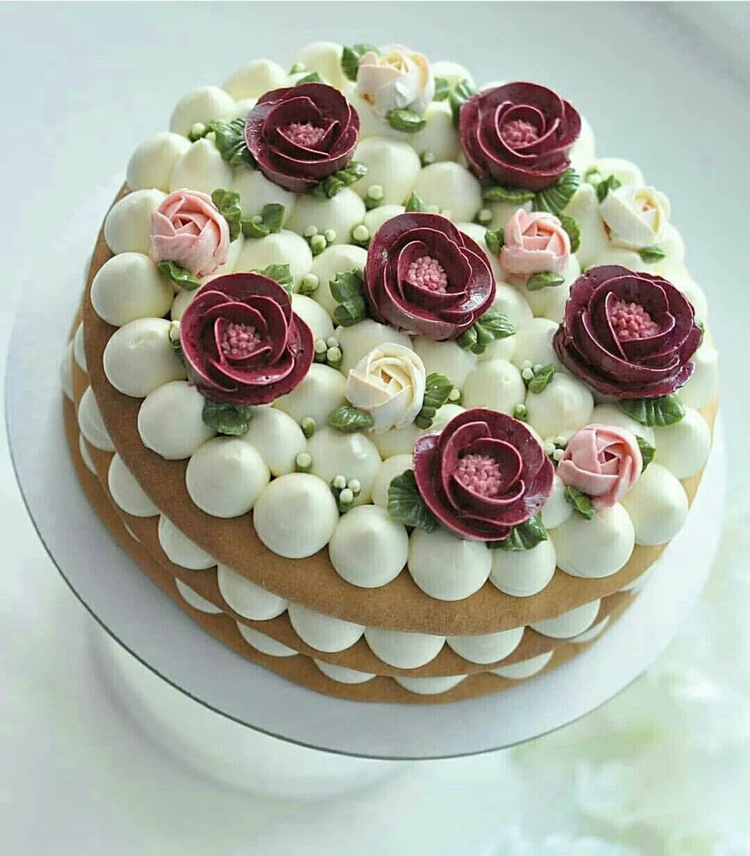 День рождения женщине в домашних условиях. СУКРАШЕНИЕ торта меренга. Торт с розами. Торт с украшением из безе. Торт с безе красивый.