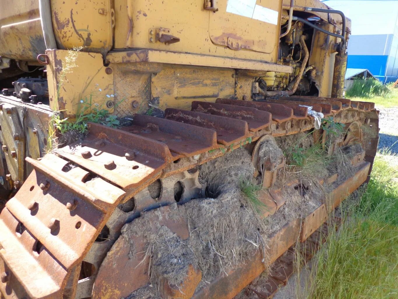 трактор т 40 псковская область. купить бу трактор в новгородской области. мтз минитрактор 320бу. посёлок любытино новгородской области. любытино памятники.