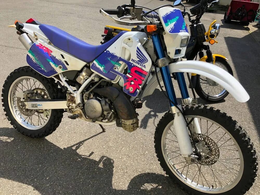 Honda crm 250. Honda crm250 2т. Honda CRM 250 R mk2. Honda CRM 250 mk1.