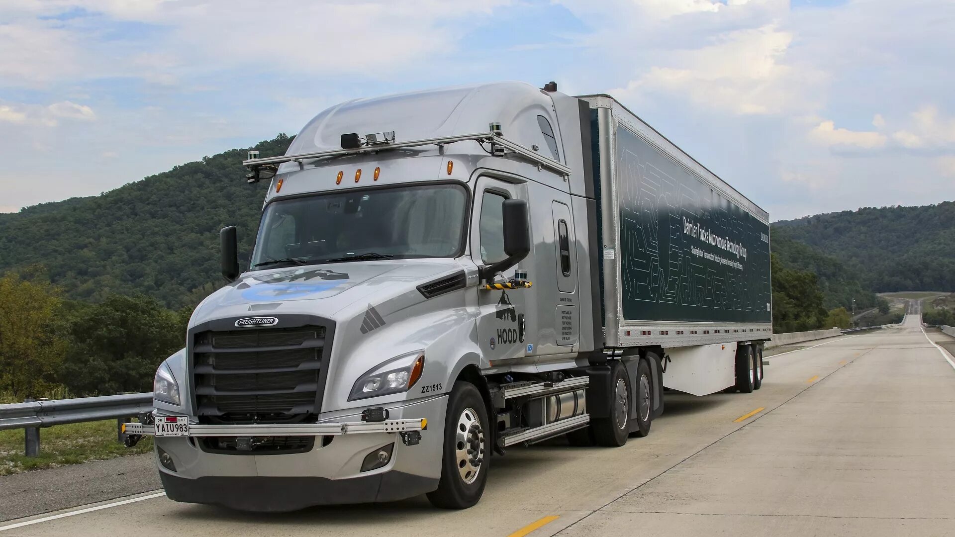 Теста грузовик. Фредлайнер Каскадия 2020. Трак freightliner Cascadia. Daimler Truck. Беспилотный грузовик Volvo Trucks.