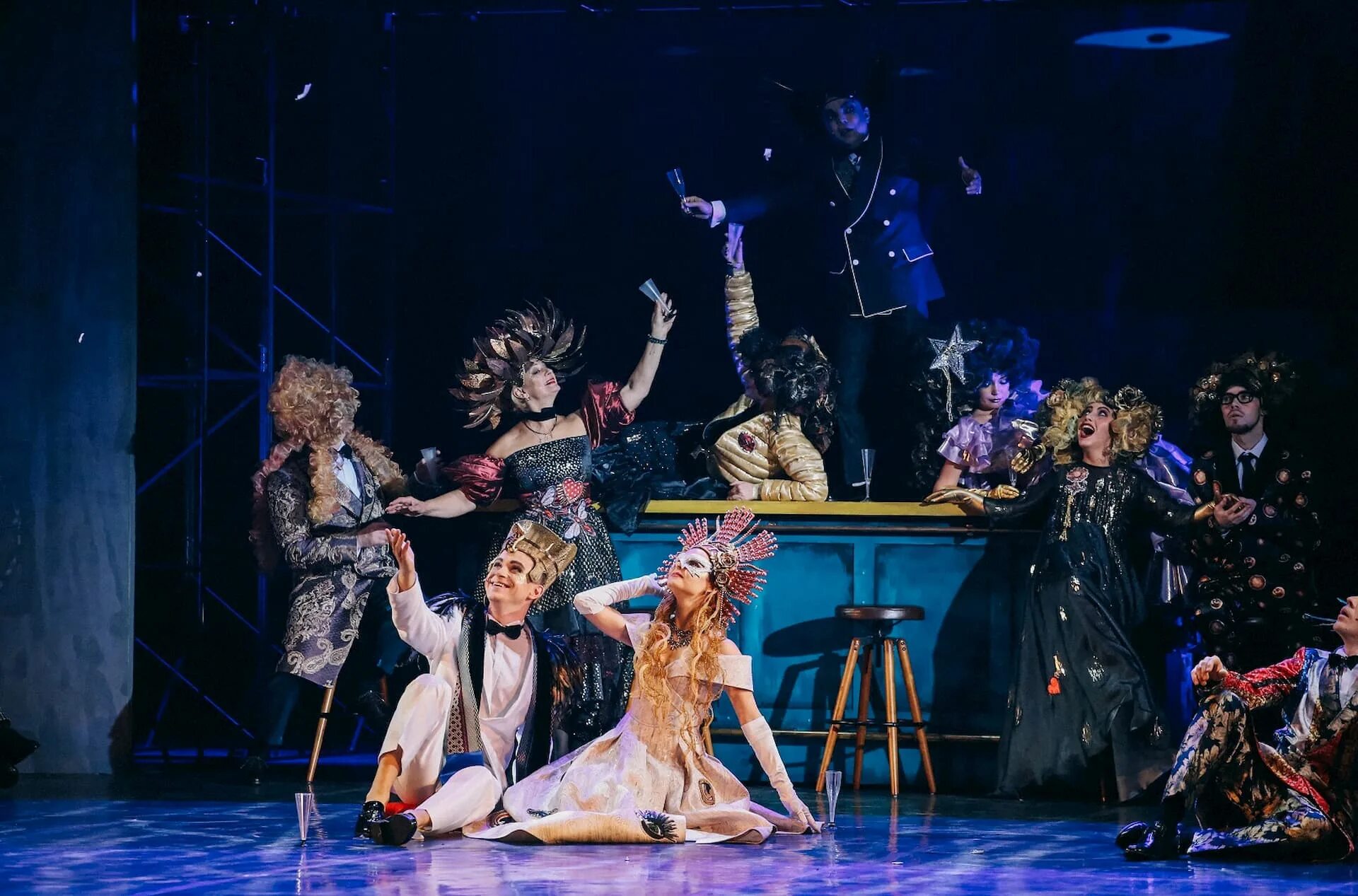 Санкт-петербургский театр музыкальной комедии опера сильва. Мюзикл летучая мышь мюзикл холл. Легара граф люксембург оперетта. Мистер икс спектакль. Петербургская оперетта летучая мышь.