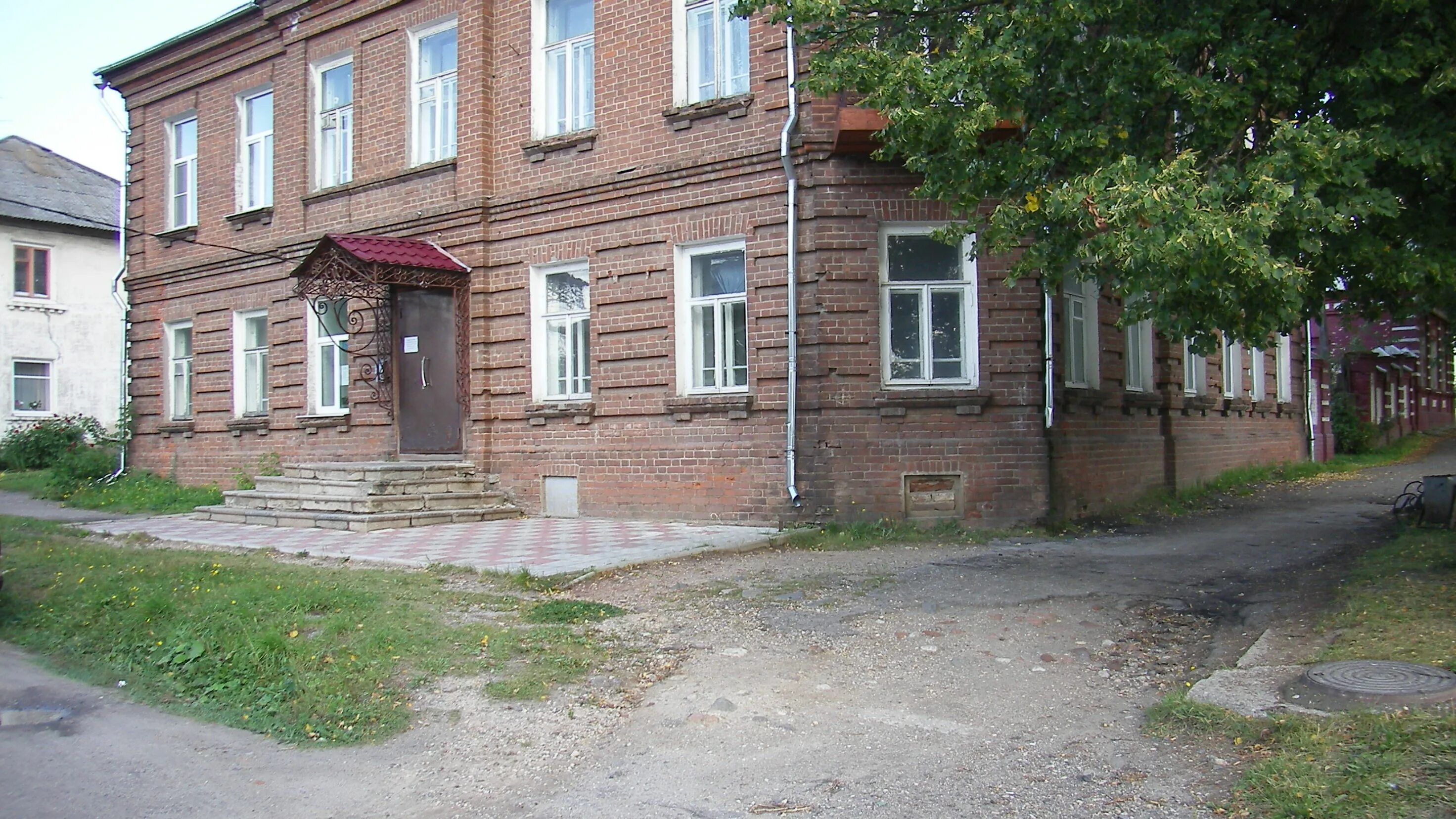 Сад теремок салтыковка. Красный холм колокольня. Красный холм поселок. Поселок красное тверская область. Красный холм город.