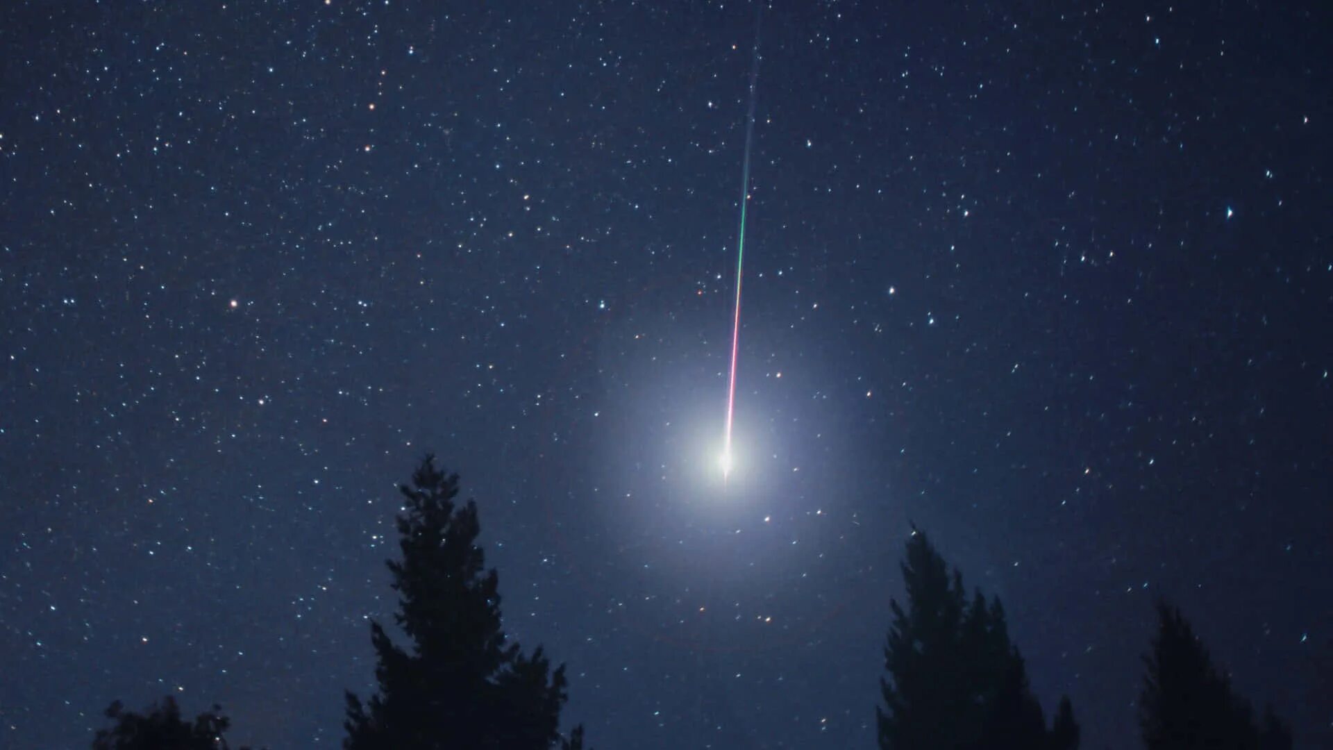 Падающая звезда явление. Комета в небе. Звезды и кометы. Звездное небо с кометой. Звездное небо кометы