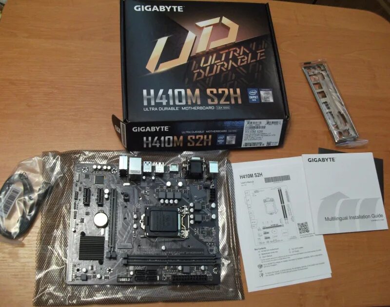 Материнская плата Gigabyte h410m h v2. Gigabyte h410m h LGA 1200 MATX. Материнка h410m s2h v2. Gigabyte h410m s2 v3.