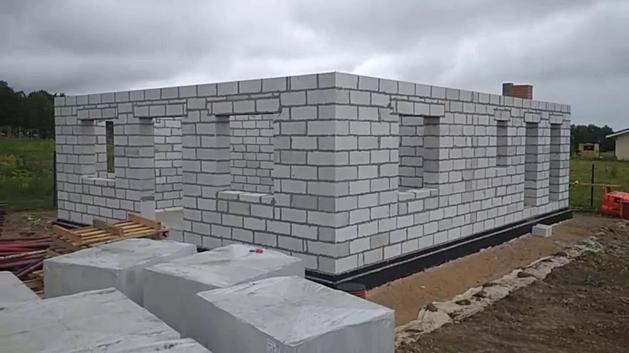 Фундаментная плита под газобетонный дом. Монолитная фундаментная плита. Фундамент для газоблока. Фундамент монолитная плита 8х10. Плита под одноэтажный газобетон.