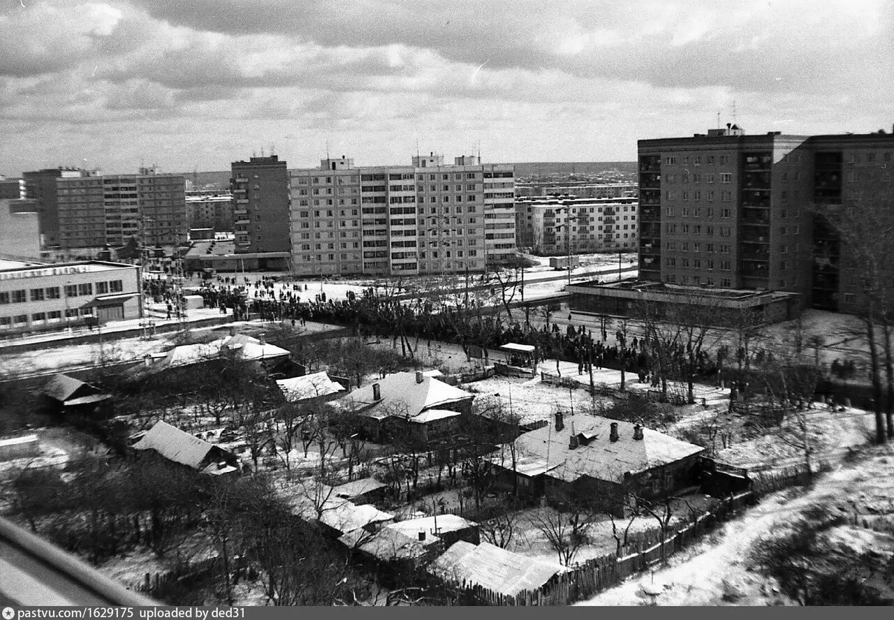 2 июля 1986 какой день. Ноябрь 1986. Ноябрь 1986 года. 7 ноября 1986. Алма-ата военное пограничное училище.