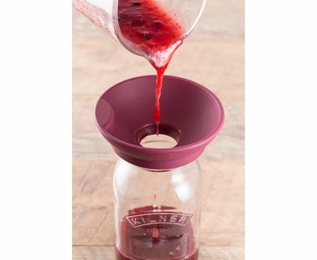 Аккуратно перелить краску из банки. Банка с водой. Ускоритель брожения браги. Мед течет. Баночка для воды.