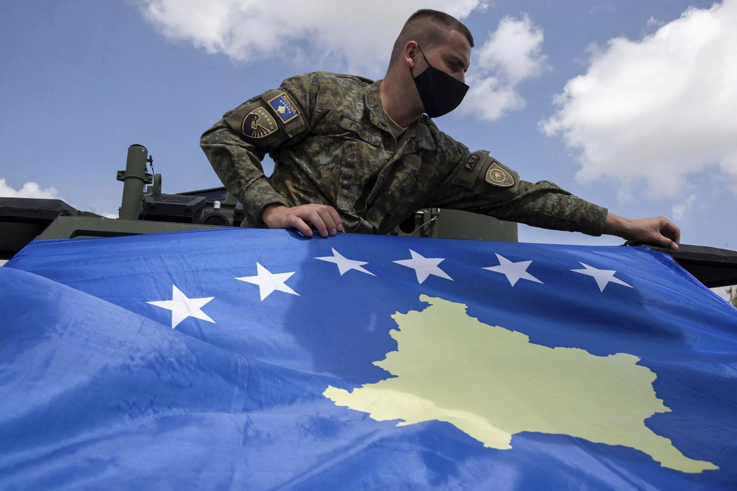 Сербия состоит в нато. Косово НАТО. Косово 2005. ООН Косово. Армия Косово.