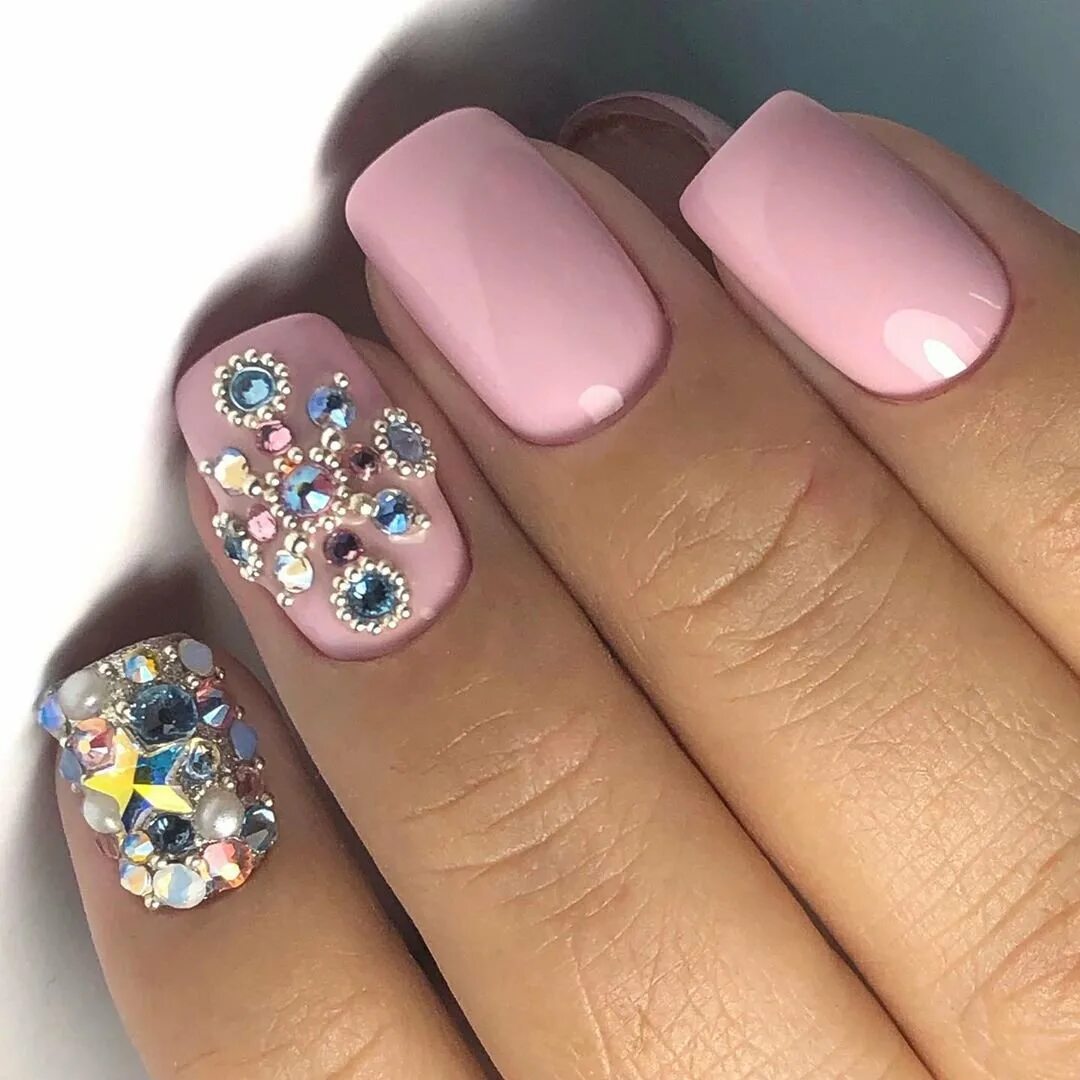 шикарный маникюр. маникюр на короткие. красивые ногти фото модные короткие. красивые стильные ногти. красивые ногти фото модные короткие.