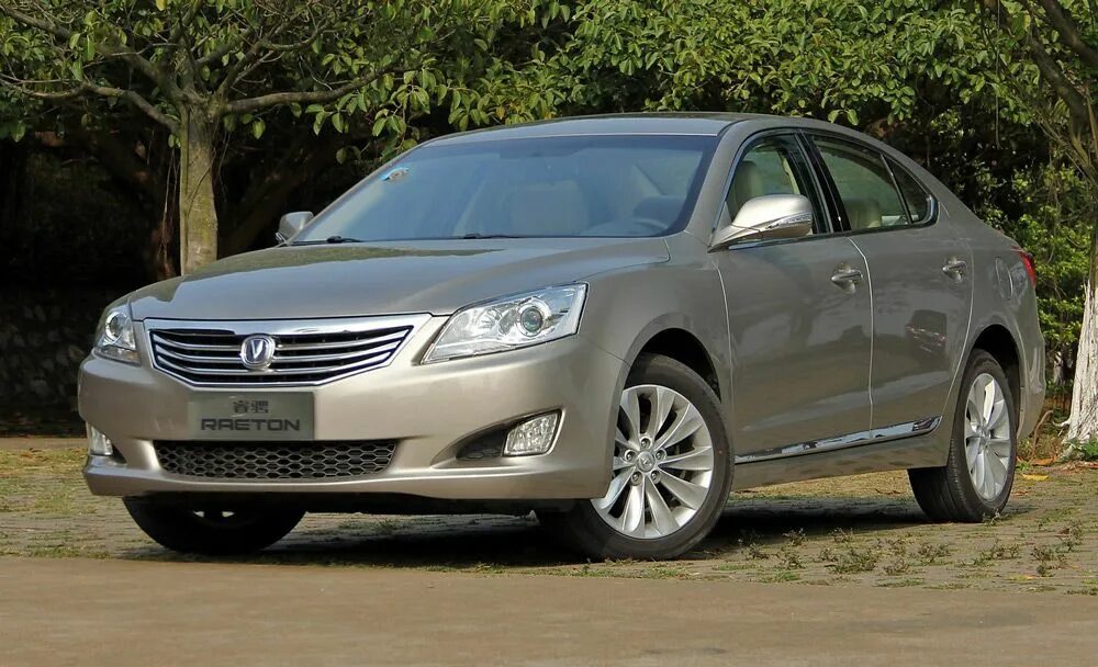 Китайский автопром. Hongqi h9 2020. Китайский бизнес класс авто. Китайские авто. Чанган раетон 2013.