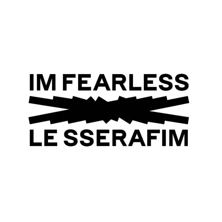 Lesserafim kpop. Fearless lesserafim. Le sserafime логотип. Le Serafim логотип группы. Lesserafim easy