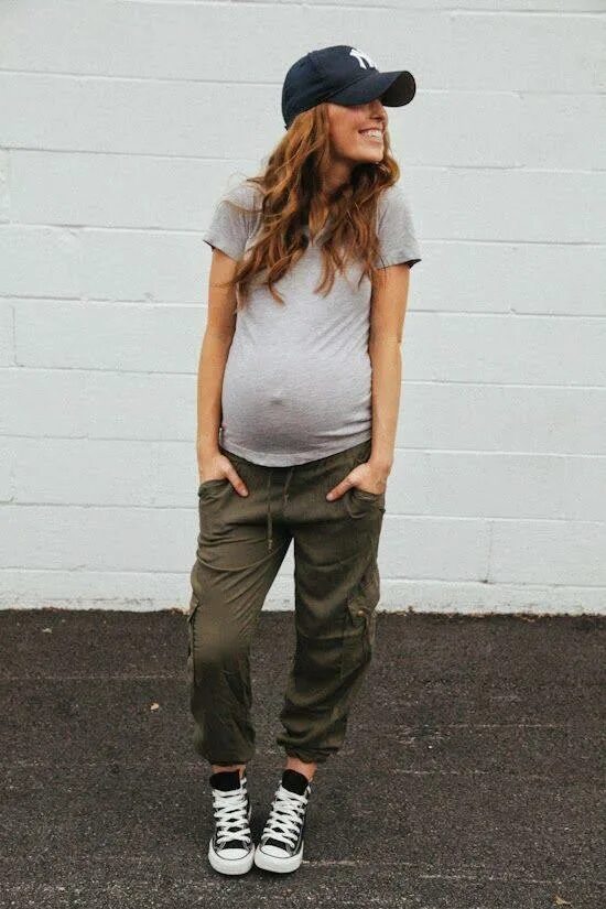 Лук можно беременной. Стильные образы для беременных. Модные спортивные образы. Спортивный образ беременной. Модная одежда для беременных.