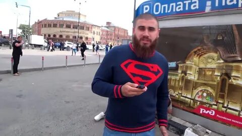 Видео лев против