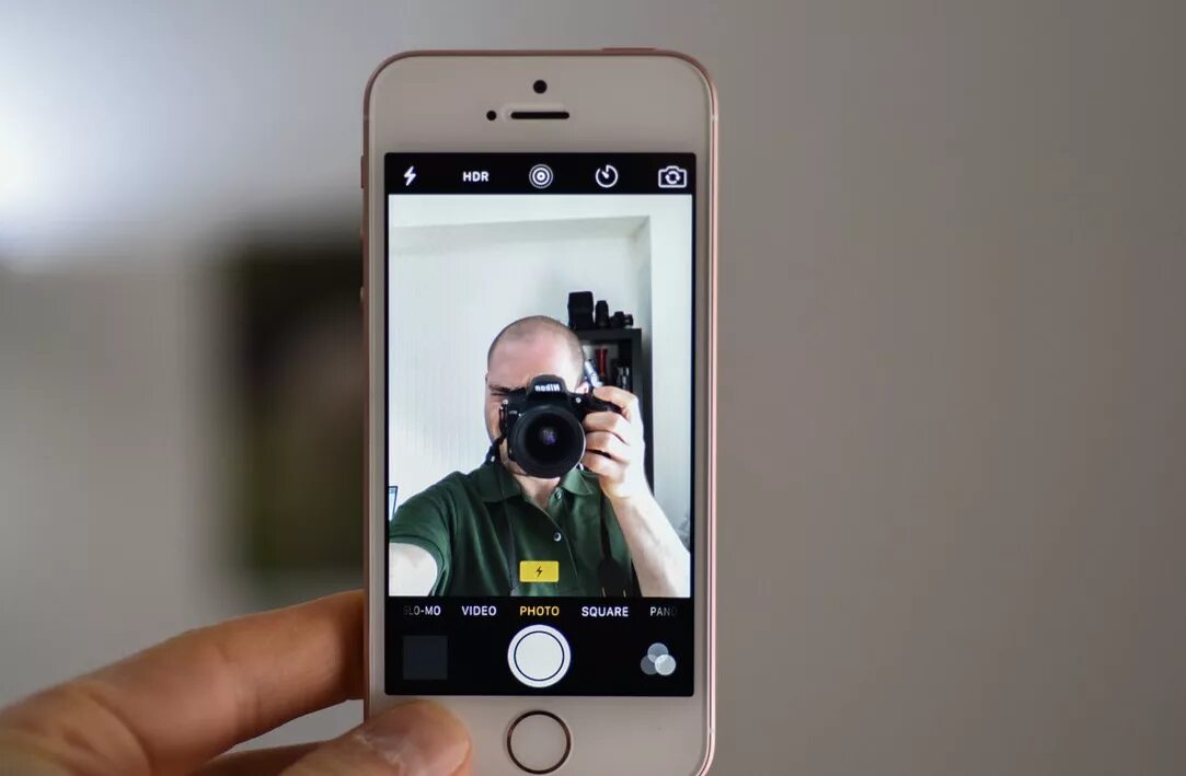 Айфон камера фото. Айфон 5се фронтальная камера. Камера iphone se и 6. 5se фронтальная камера и. Iphone 5se камера.