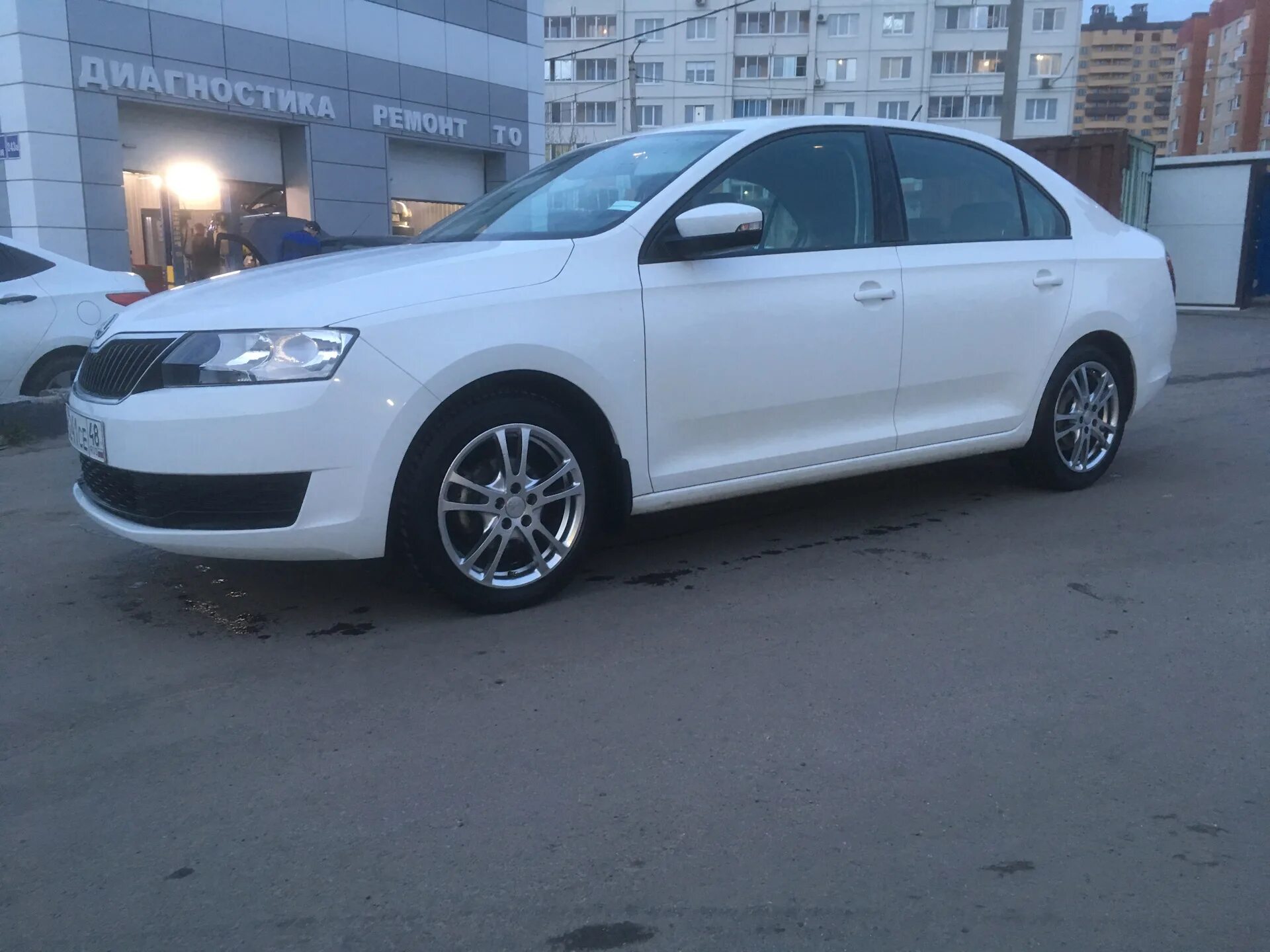 Skoda Rapid диски r16. Диски на шкоду Рапид r15. R16 Skoda Рапид. Рапид диски slik r15. Skoda rapid r16