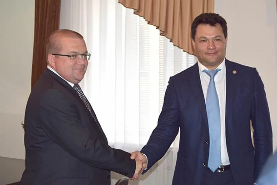 Андрей лазеев роснефть. Генеральный директор башнефть. Соловых виктор иванович башнефть. Генеральный директор башнефть. Генеральный директор башнефть уфа.